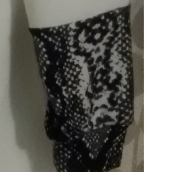 SHEIN Black n White Tunic Sz L US 8/10 NEW! - Picture 4 of 5